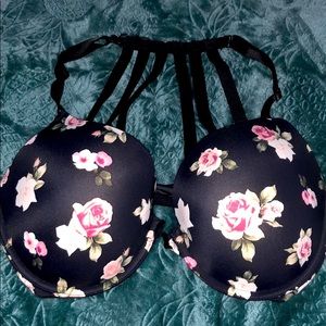 Never been worn PINK bra